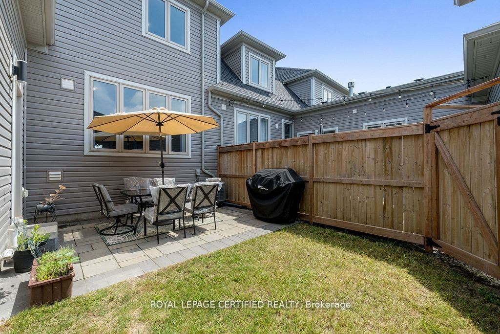 25 Elliot Street E, #2, Centre Wellington, Wellington ON N1M 0H6