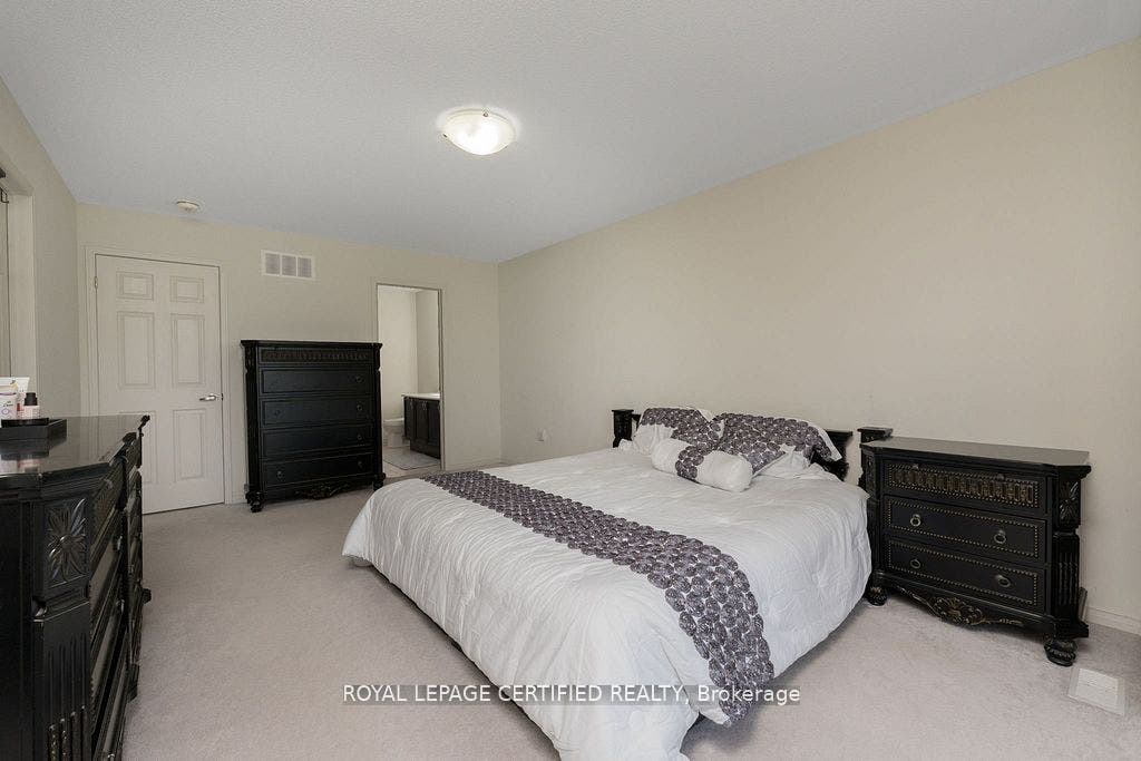 25 Elliot Street E, #2, Centre Wellington, Wellington ON N1M 0H6