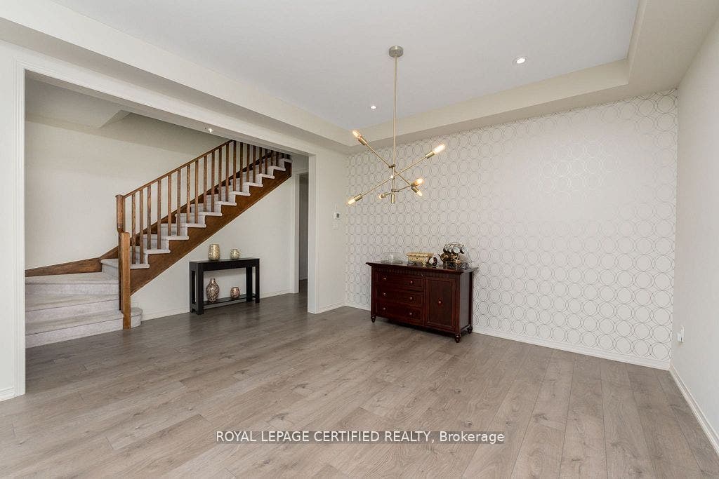 25 Elliot Street E, #2, Centre Wellington, Wellington ON N1M 0H6