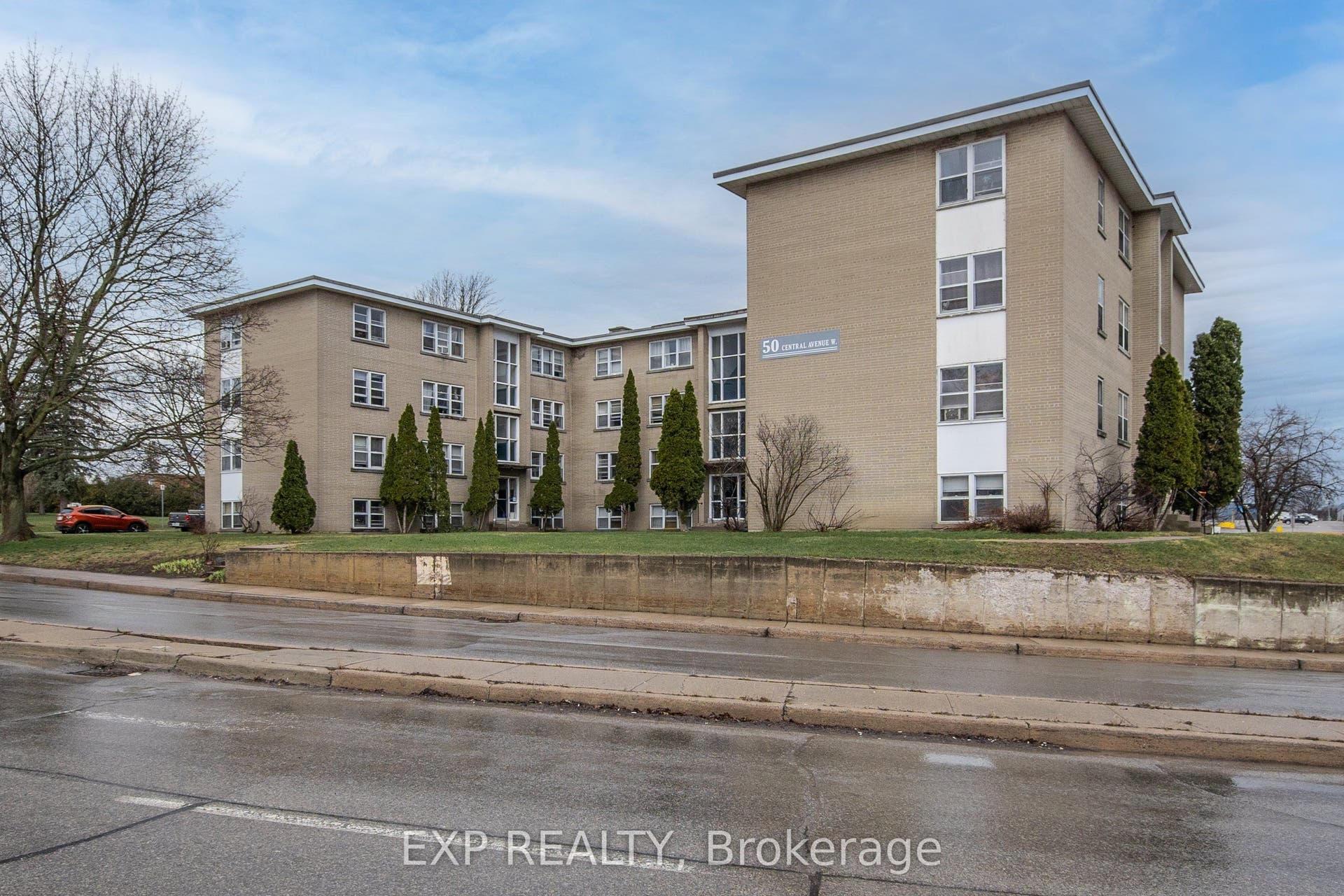 50 Central Avenue W, Brockville, Leeds And Grenville ON K6V 4N7
