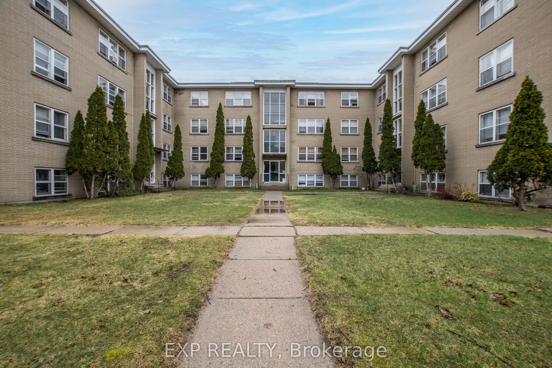 50 Central Avenue W, Brockville, Leeds And Grenville ON K6V 4N7