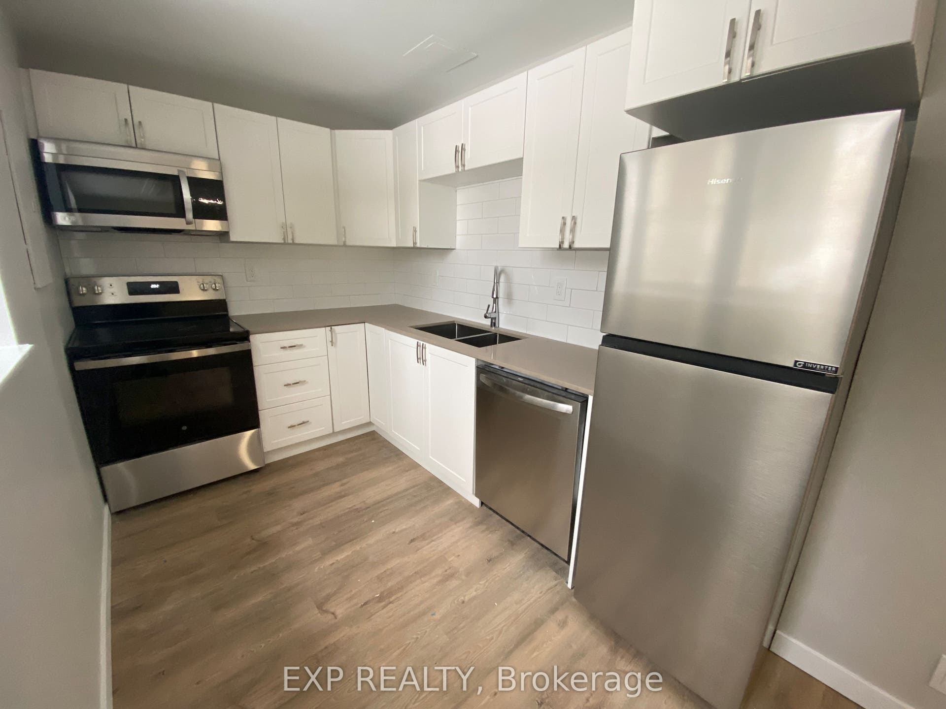 50 Central Avenue W, Brockville, Leeds And Grenville ON K6V 4N7
