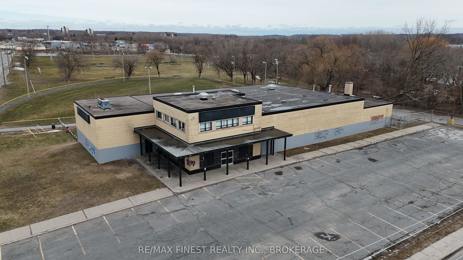 121 Cataraqui Street, Kingston, Frontenac ON K7K 1Z8 121 Cataraqui Street, Kingston, Frontenac ON K7K 1Z8