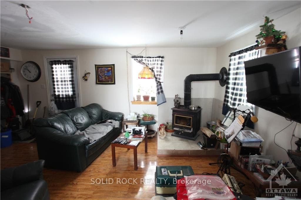 201 Clothier St Street E, North Grenville, Leeds And Grenville ON K0G 1J0 Unit 2
