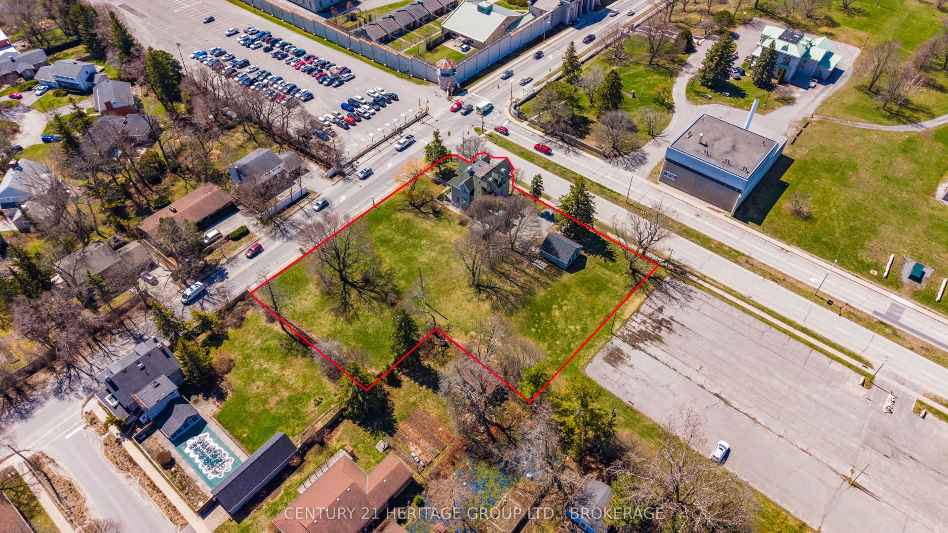 525 King Street W, Kingston, Frontenac ON K7L 2X4