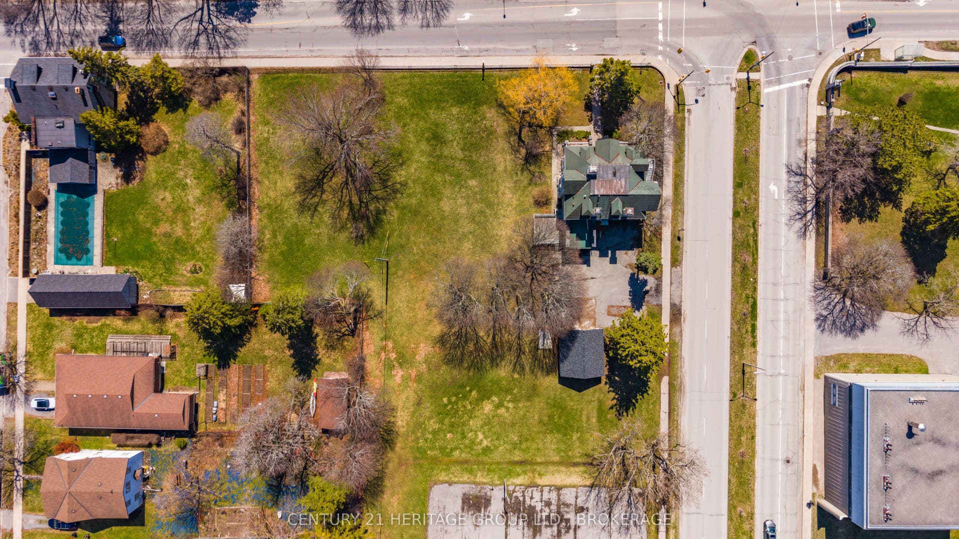 525 King Street W, Kingston, Frontenac ON K7L 2X4
