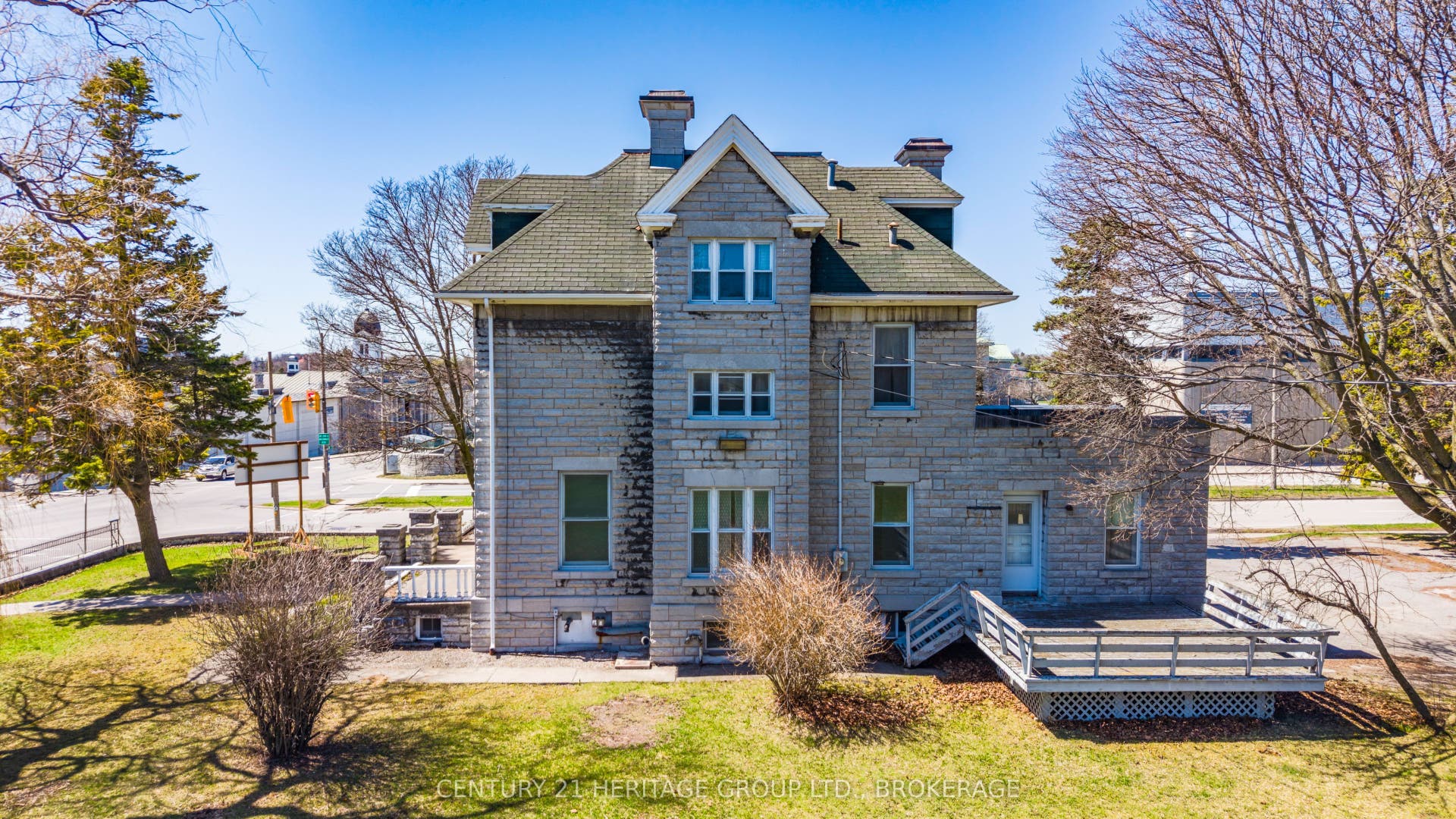 525 King Street W, Kingston, Frontenac ON K7L 2X4