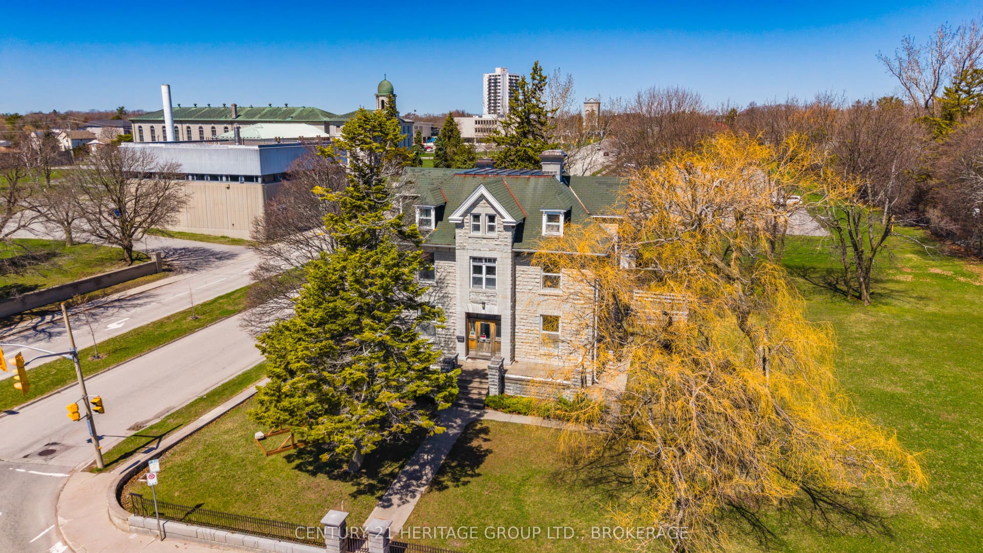 525 King Street W, Kingston, Frontenac ON K7L 2X4