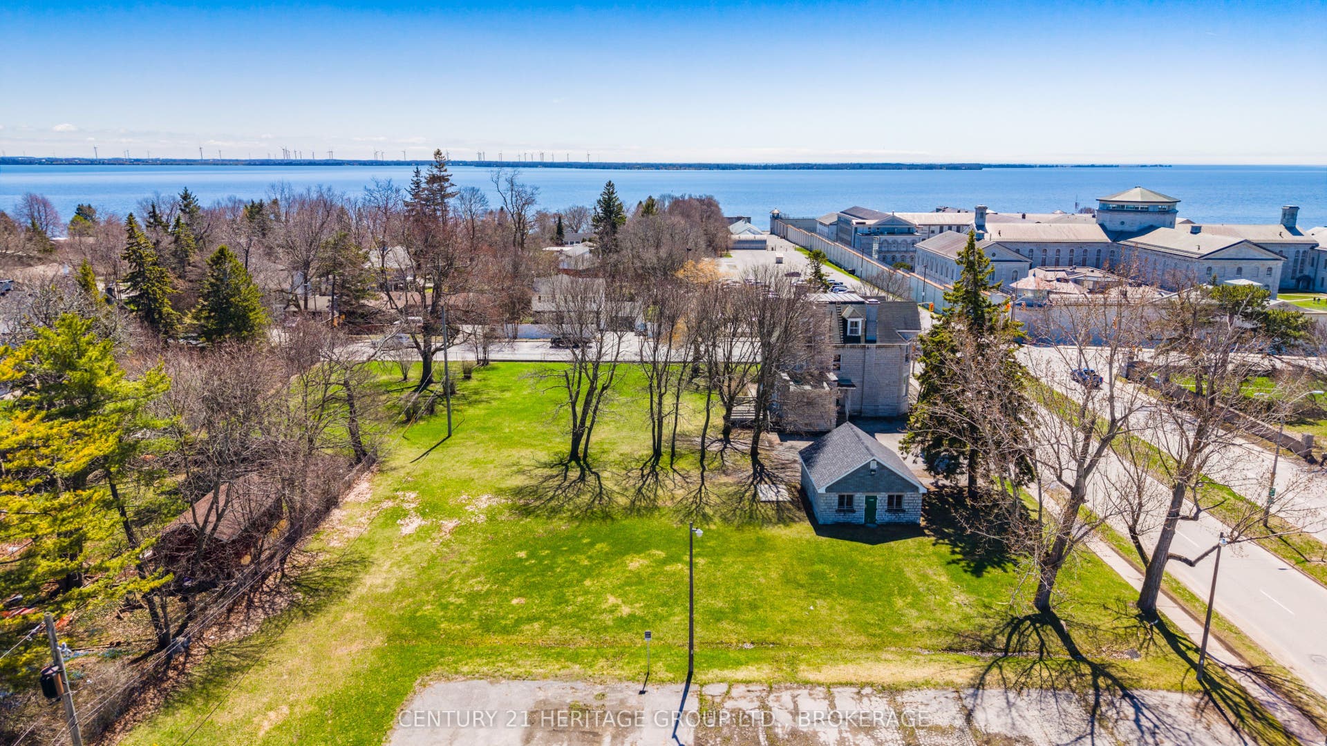 525 King Street W, Kingston, Frontenac ON K7L 2X4