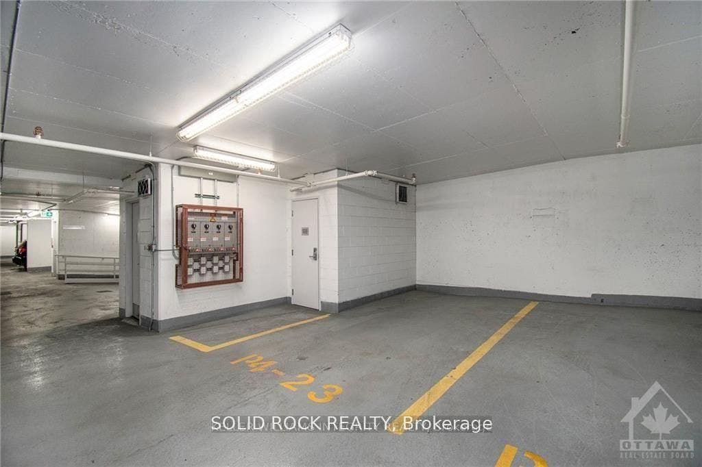 255 Bay Street, #213, Ottawa Centre, Ottawa ON K1R 5Z4 255 Bay Street, #213, Ottawa Centre, Ottawa ON K1R 5Z4