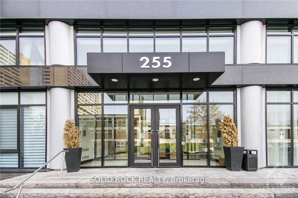 255 Bay Street, #213, Ottawa Centre, Ottawa ON K1R 5Z4 255 Bay Street, #213, Ottawa Centre, Ottawa ON K1R 5Z4