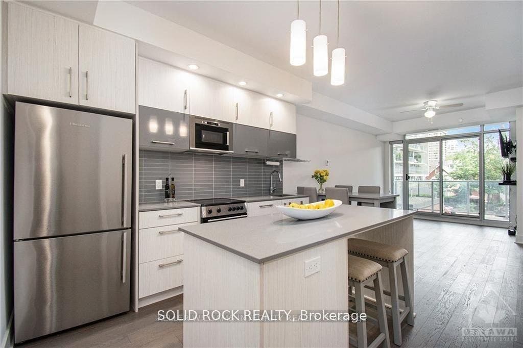 255 Bay Street, #213, Ottawa Centre, Ottawa ON K1R 5Z4 255 Bay Street, #213, Ottawa Centre, Ottawa ON K1R 5Z4