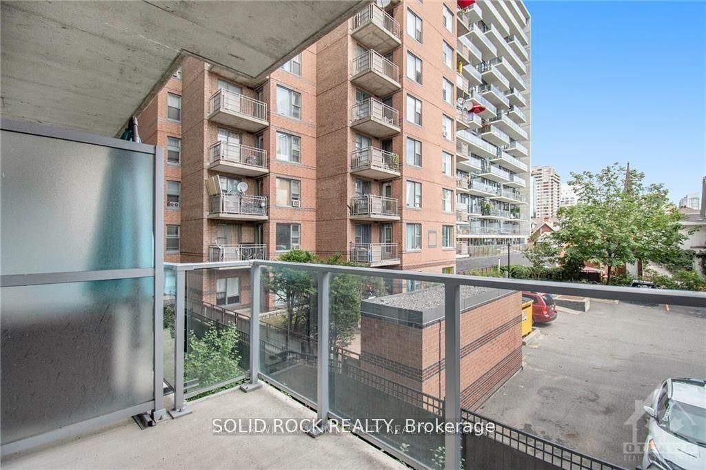255 Bay Street, #213, Ottawa Centre, Ottawa ON K1R 5Z4 255 Bay Street, #213, Ottawa Centre, Ottawa ON K1R 5Z4