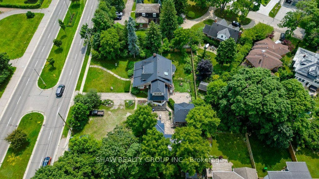 2032 Coronation Boulevard, Cambridge, Waterloo ON N3H 3S5 2032 Coronation Boulevard, Cambridge, Waterloo ON N3H 3S5