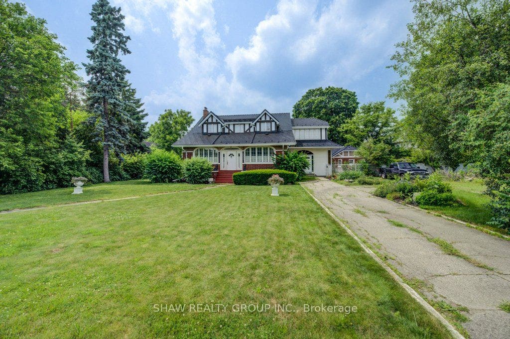 2032 Coronation Boulevard, Cambridge, Waterloo ON N3H 3S5 2032 Coronation Boulevard, Cambridge, Waterloo ON N3H 3S5