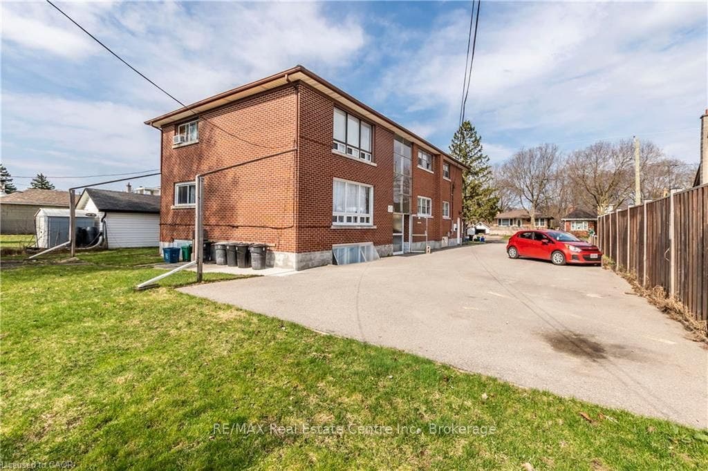 43 SIXTH Avenue, Kitchener, Waterloo ON N2C 1P9 43 SIXTH Avenue, Kitchener, Waterloo ON N2C 1P9