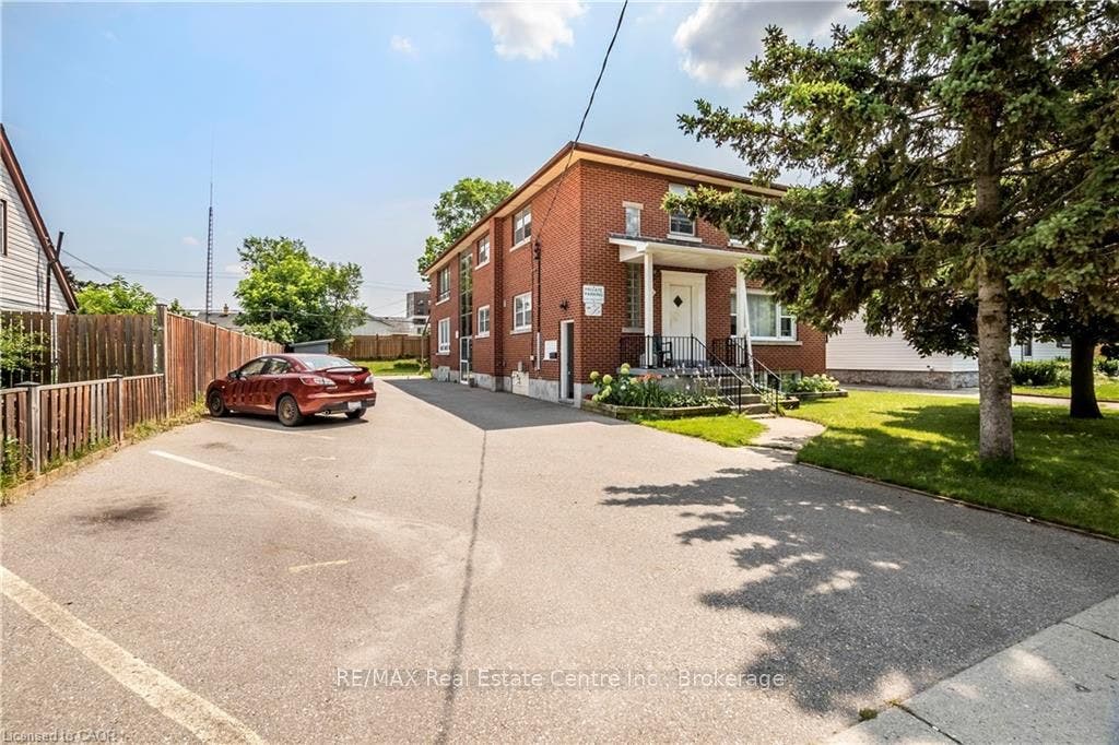 43 SIXTH Avenue, Kitchener, Waterloo ON N2C 1P9 43 SIXTH Avenue, Kitchener, Waterloo ON N2C 1P9