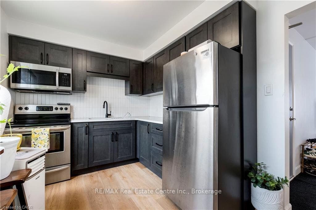 43 SIXTH Avenue, Kitchener, Waterloo ON N2C 1P9 43 SIXTH Avenue, Kitchener, Waterloo ON N2C 1P9