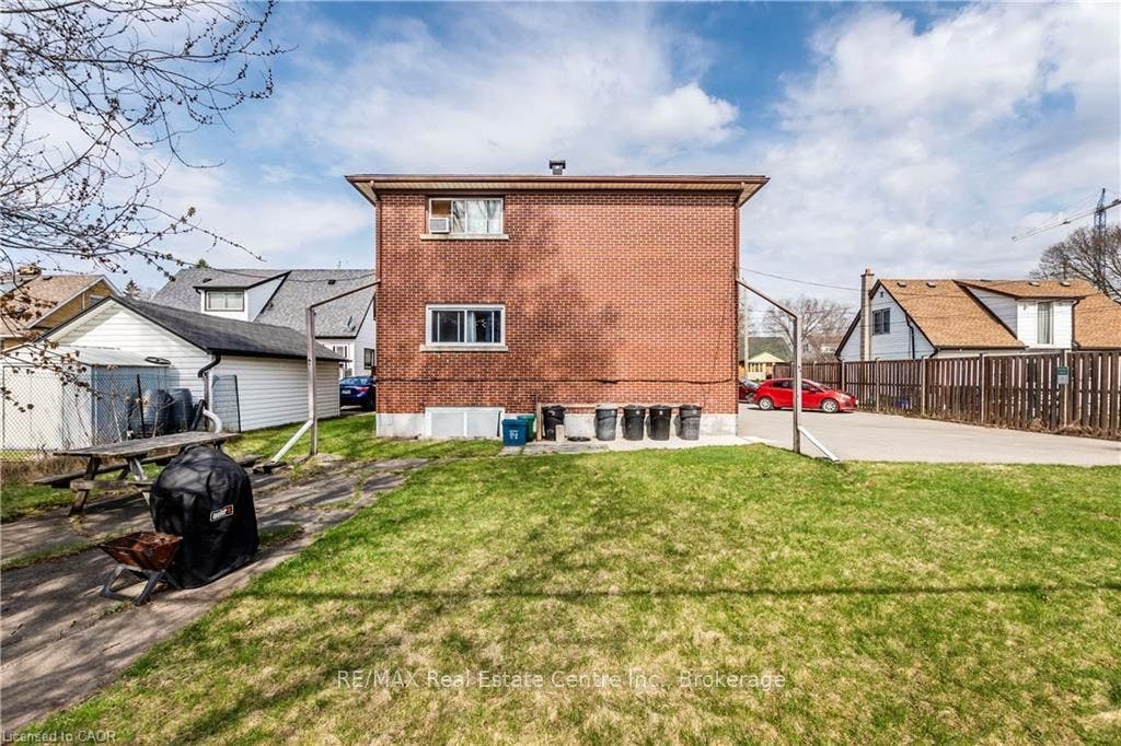 43 SIXTH Avenue, Kitchener, Waterloo ON N2C 1P9 43 SIXTH Avenue, Kitchener, Waterloo ON N2C 1P9