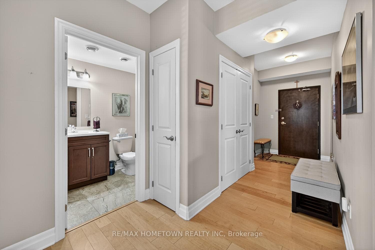 1109 Millwood Avenue, #101, Brockville, Leeds And Grenville ON K6V 0C7 Foyer