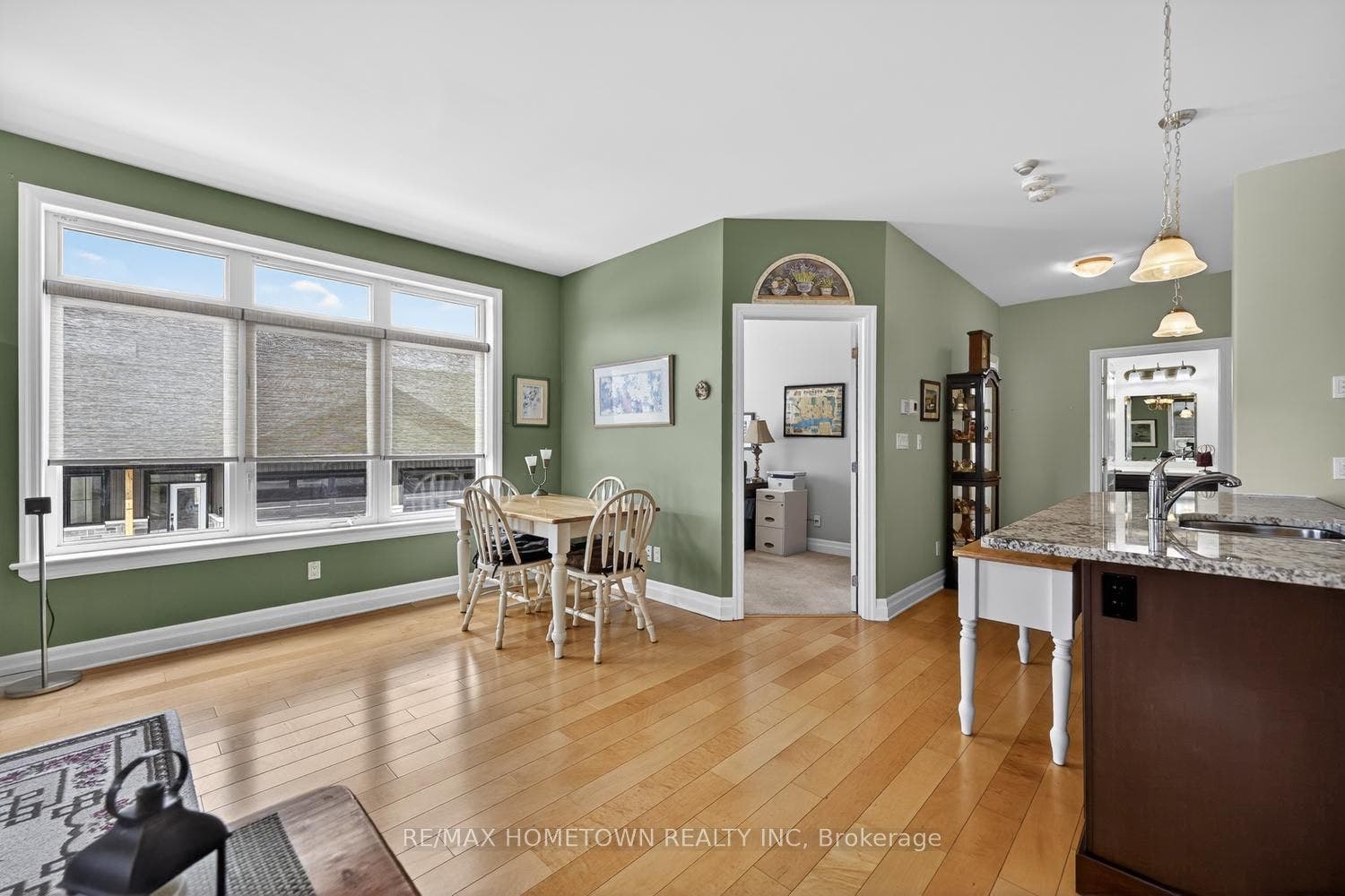1109 Millwood Avenue, #101, Brockville, Leeds And Grenville ON K6V 0C7 large open concept