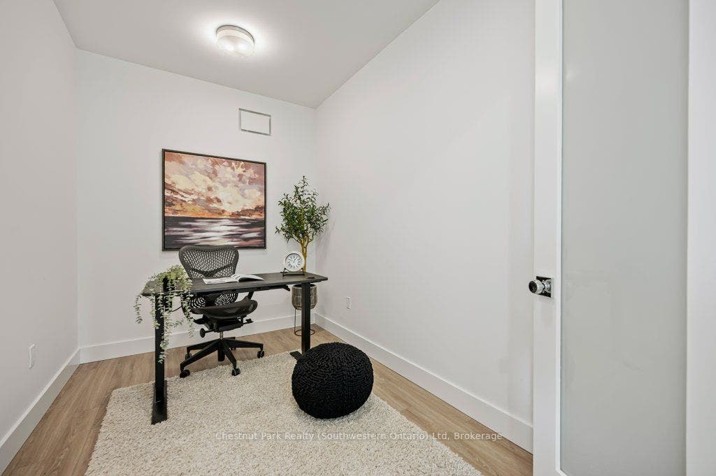 27 Vardon Drive, Guelph, Wellington ON N1G 1W8 Upper office