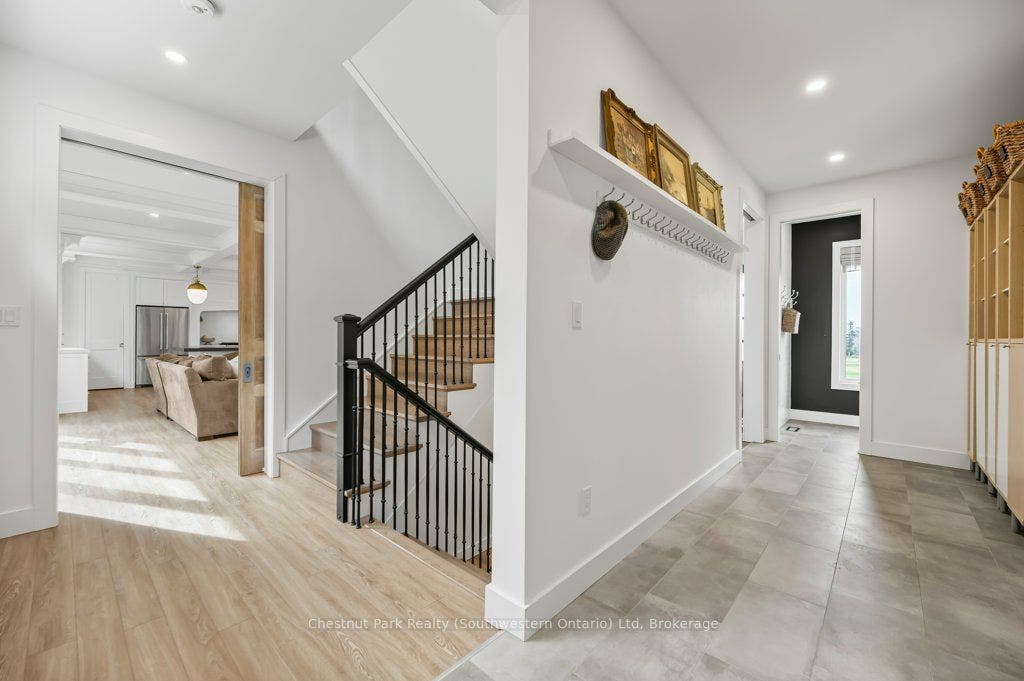 27 Vardon Drive, Guelph, Wellington ON N1G 1W8 27 Vardon Drive, Guelph, Wellington ON N1G 1W8