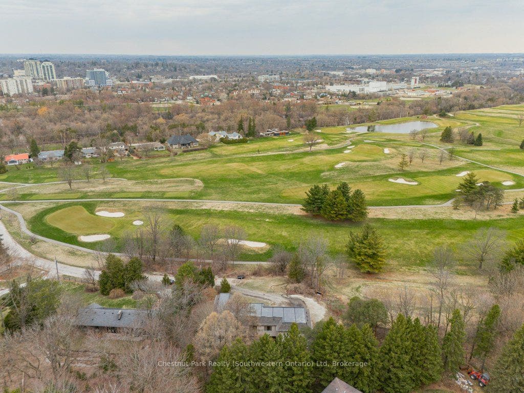 27 Vardon Drive, Guelph, Wellington ON N1G 1W8 Fronts directly onto Cutten Fields Golf Course