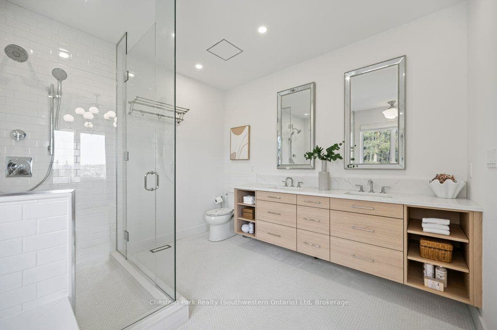 27 Vardon Drive, Guelph, Wellington ON N1G 1W8 5-piece bath