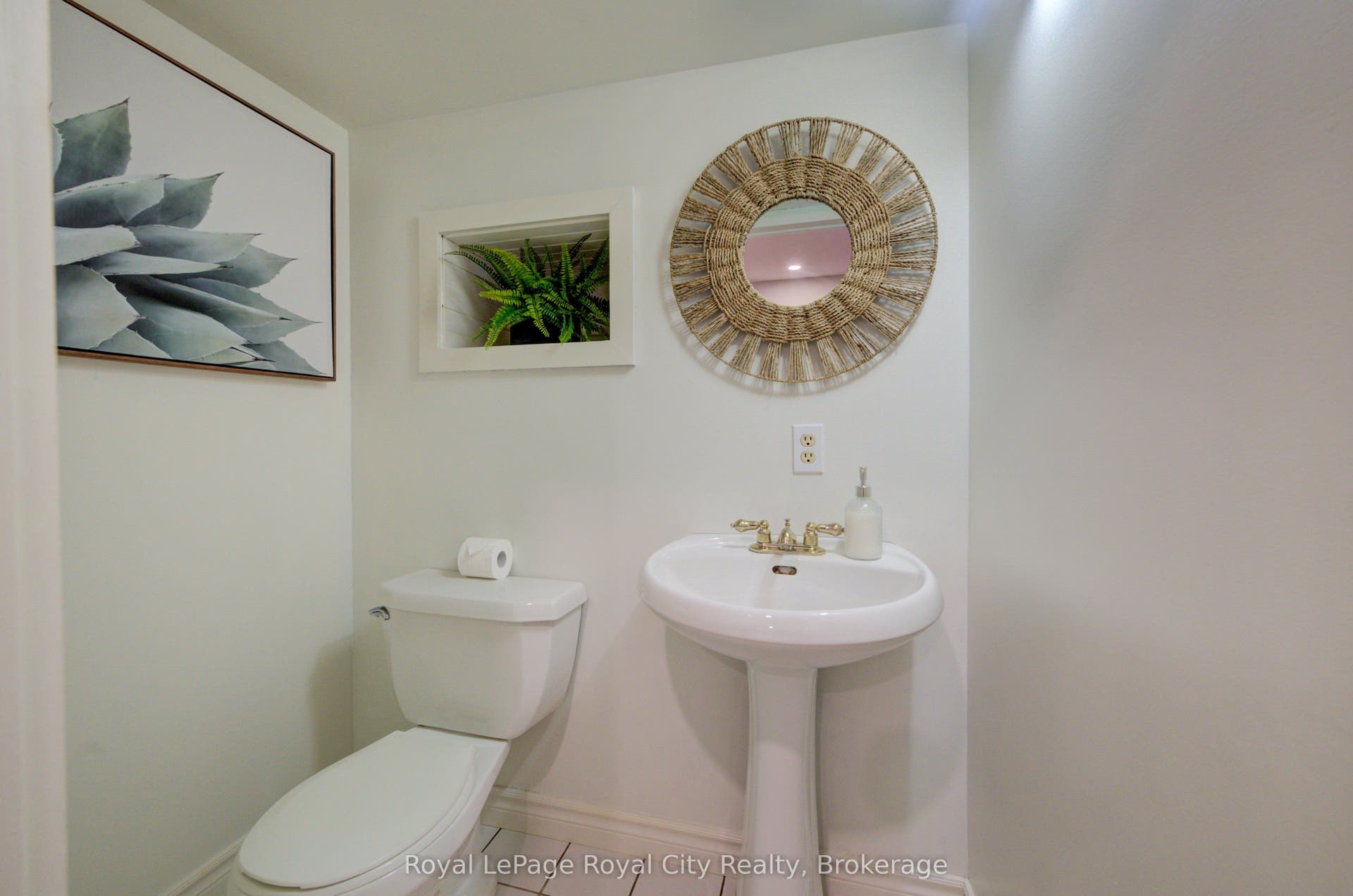 15 Joann Crescent, Centre Wellington, Wellington ON N0B 1S0 15 Joann Crescent, Centre Wellington, Wellington ON N0B 1S0