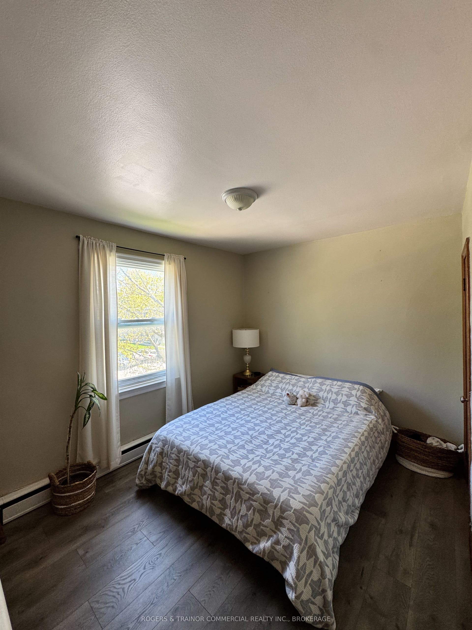 304 Yonge Street, Kingston, Frontenac ON K7M 1G7