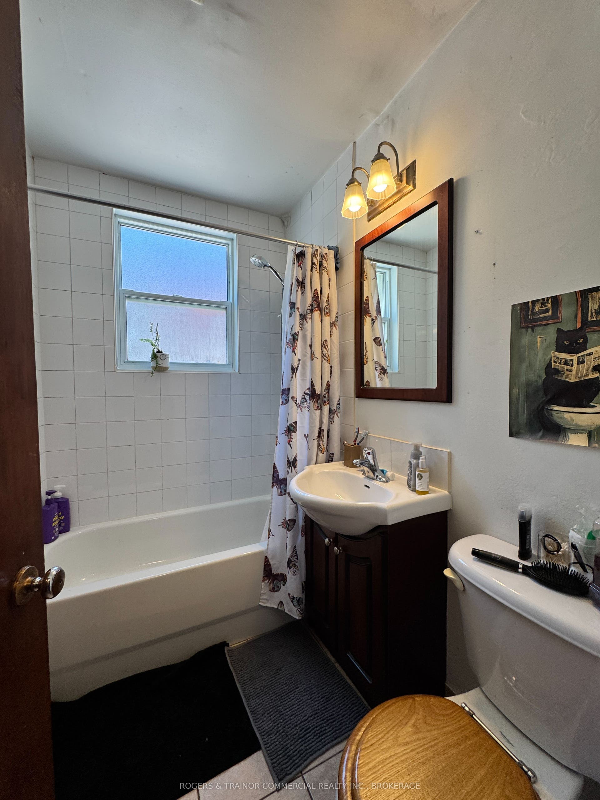 304 Yonge Street, Kingston, Frontenac ON K7M 1G7