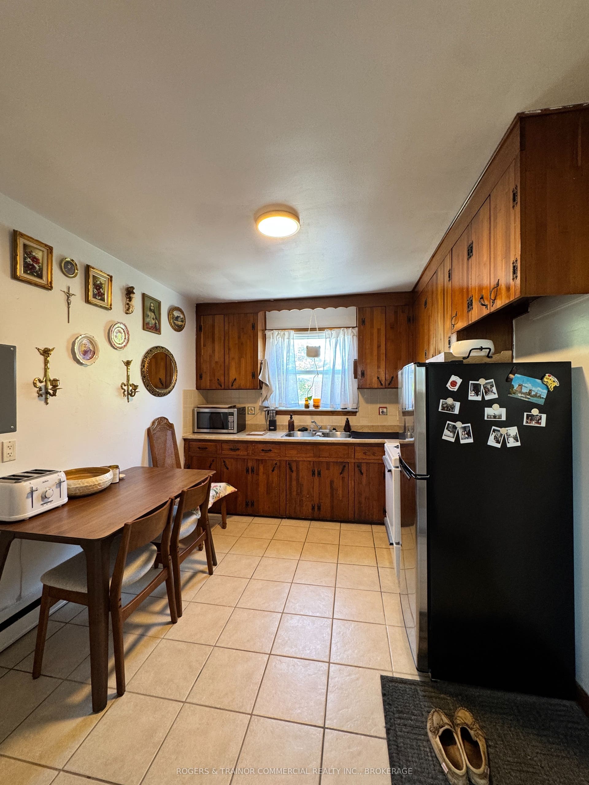 304 Yonge Street, Kingston, Frontenac ON K7M 1G7