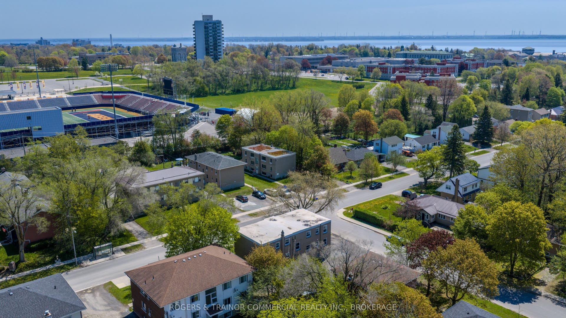 304 Yonge Street, Kingston, Frontenac ON K7M 1G7
