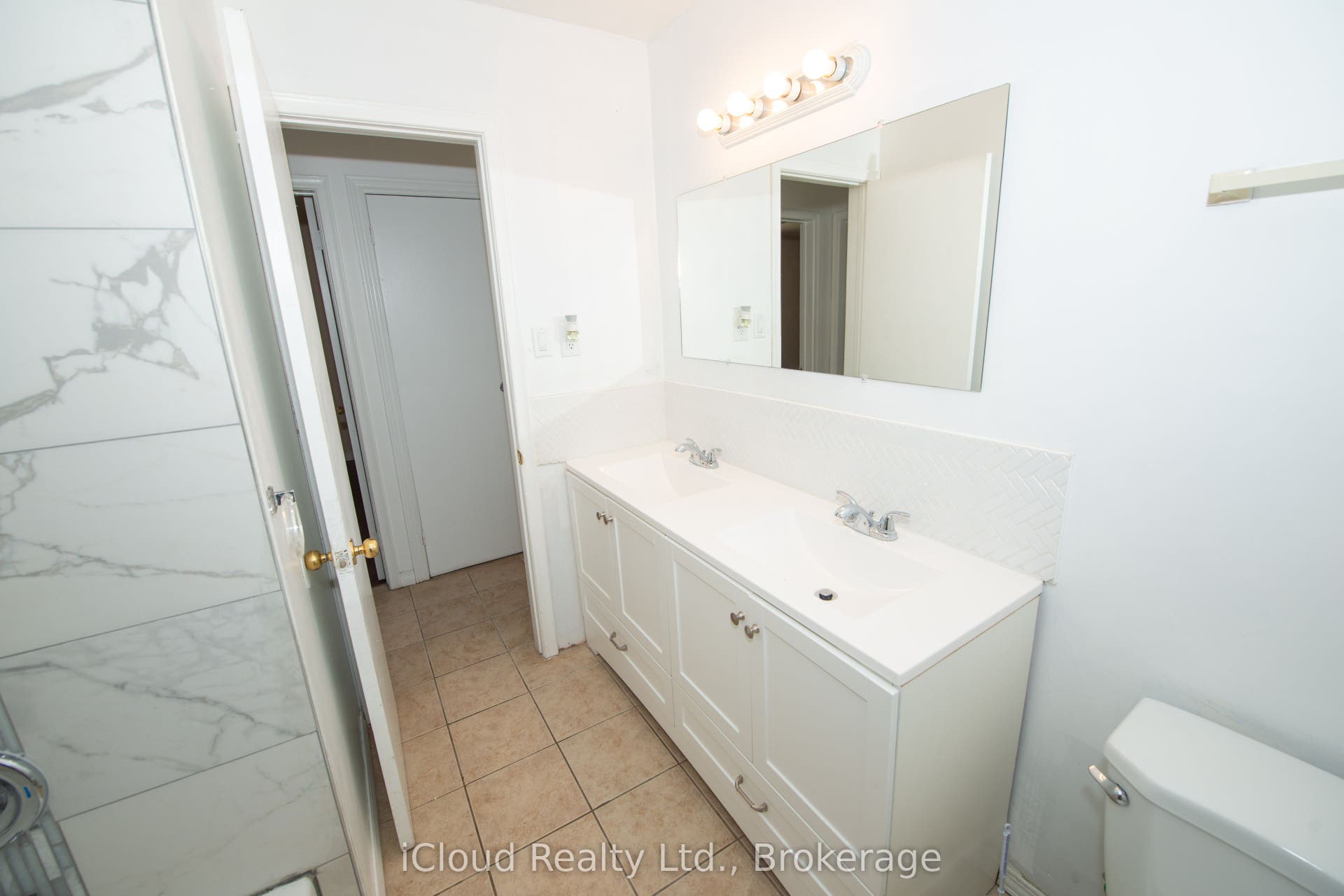 536 Glen Forrest Boulevard, Waterloo, Waterloo ON N2L 4J2 536 Glen Forrest Boulevard, Waterloo, Waterloo ON N2L 4J2