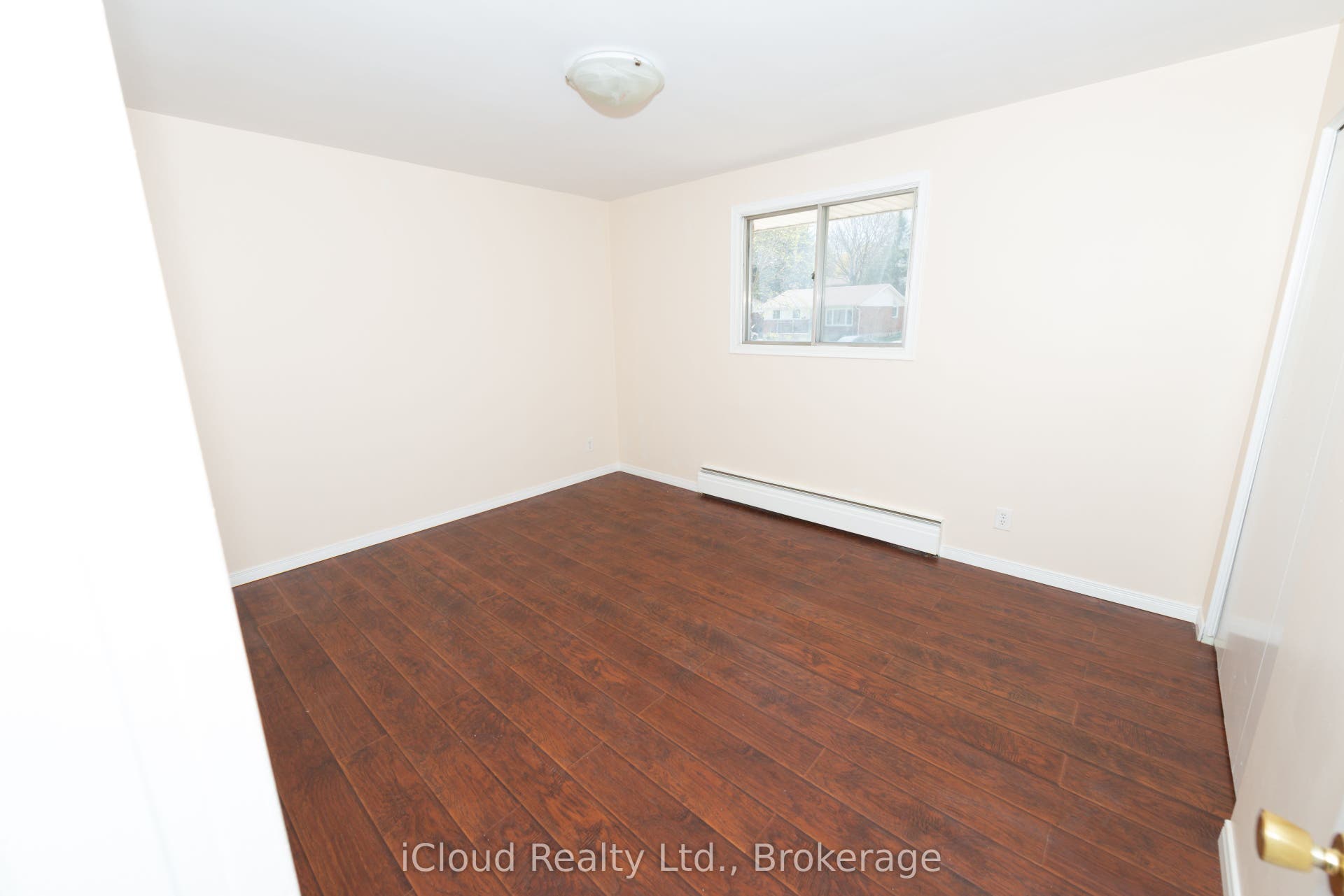 536 Glen Forrest Boulevard, Waterloo, Waterloo ON N2L 4J2 Bedroom 2