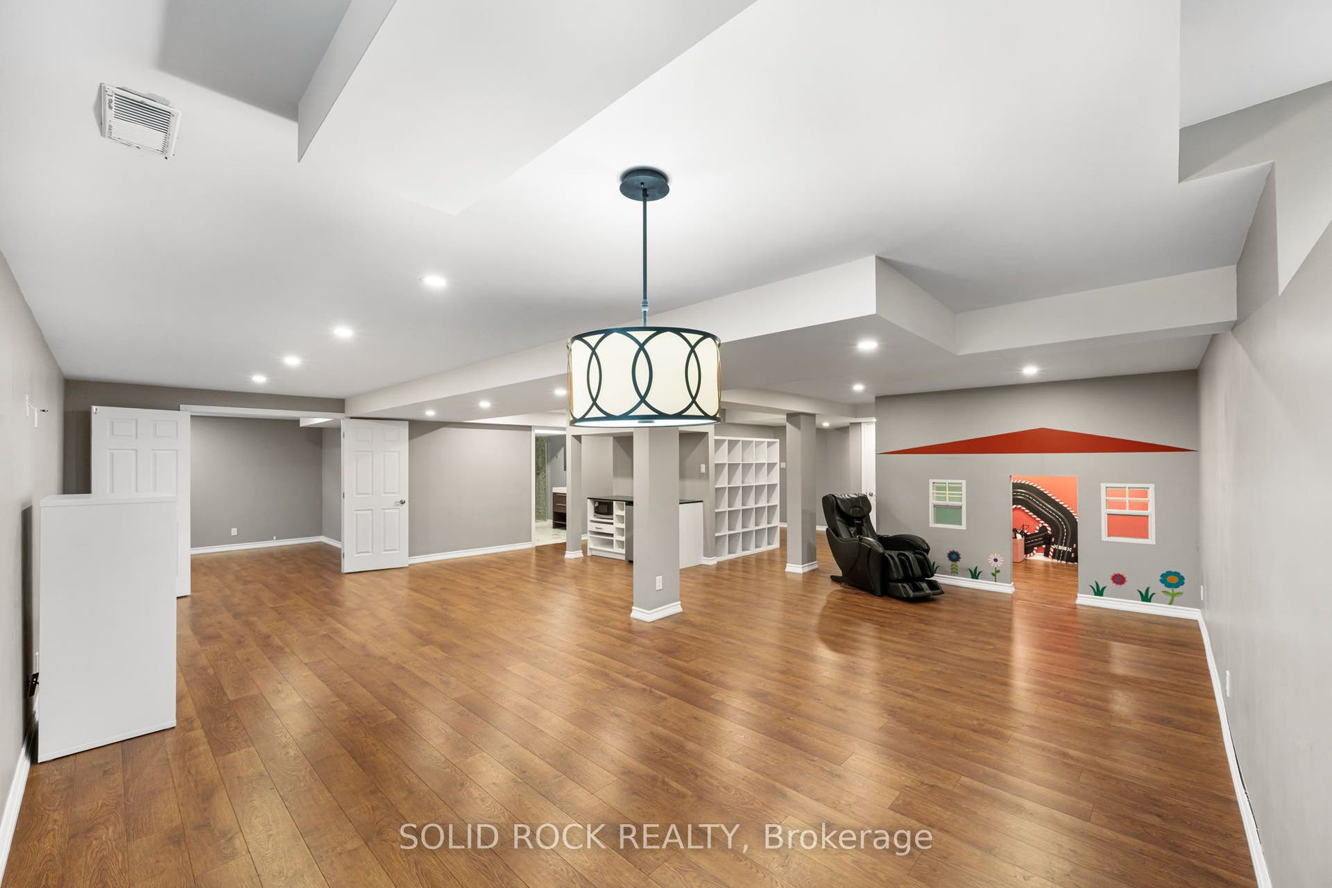 347 Bamburgh Way, Barrhaven, Ottawa ON K2J 5R1 347 Bamburgh Way, Barrhaven, Ottawa ON K2J 5R1