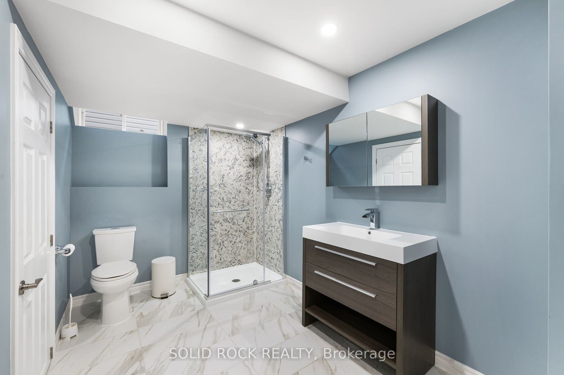 347 Bamburgh Way, Barrhaven, Ottawa ON K2J 5R1 347 Bamburgh Way, Barrhaven, Ottawa ON K2J 5R1