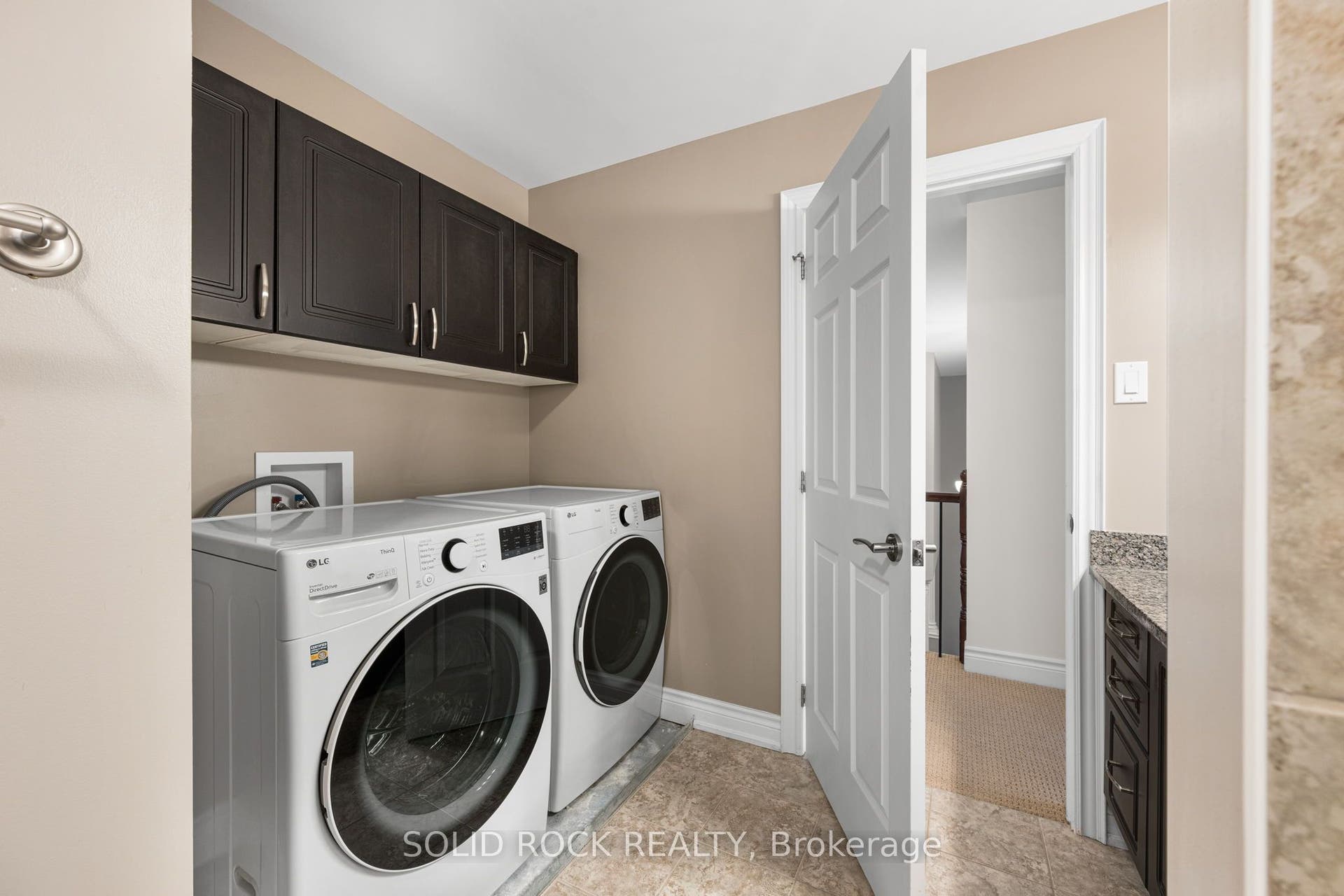 347 Bamburgh Way, Barrhaven, Ottawa ON K2J 5R1 347 Bamburgh Way, Barrhaven, Ottawa ON K2J 5R1