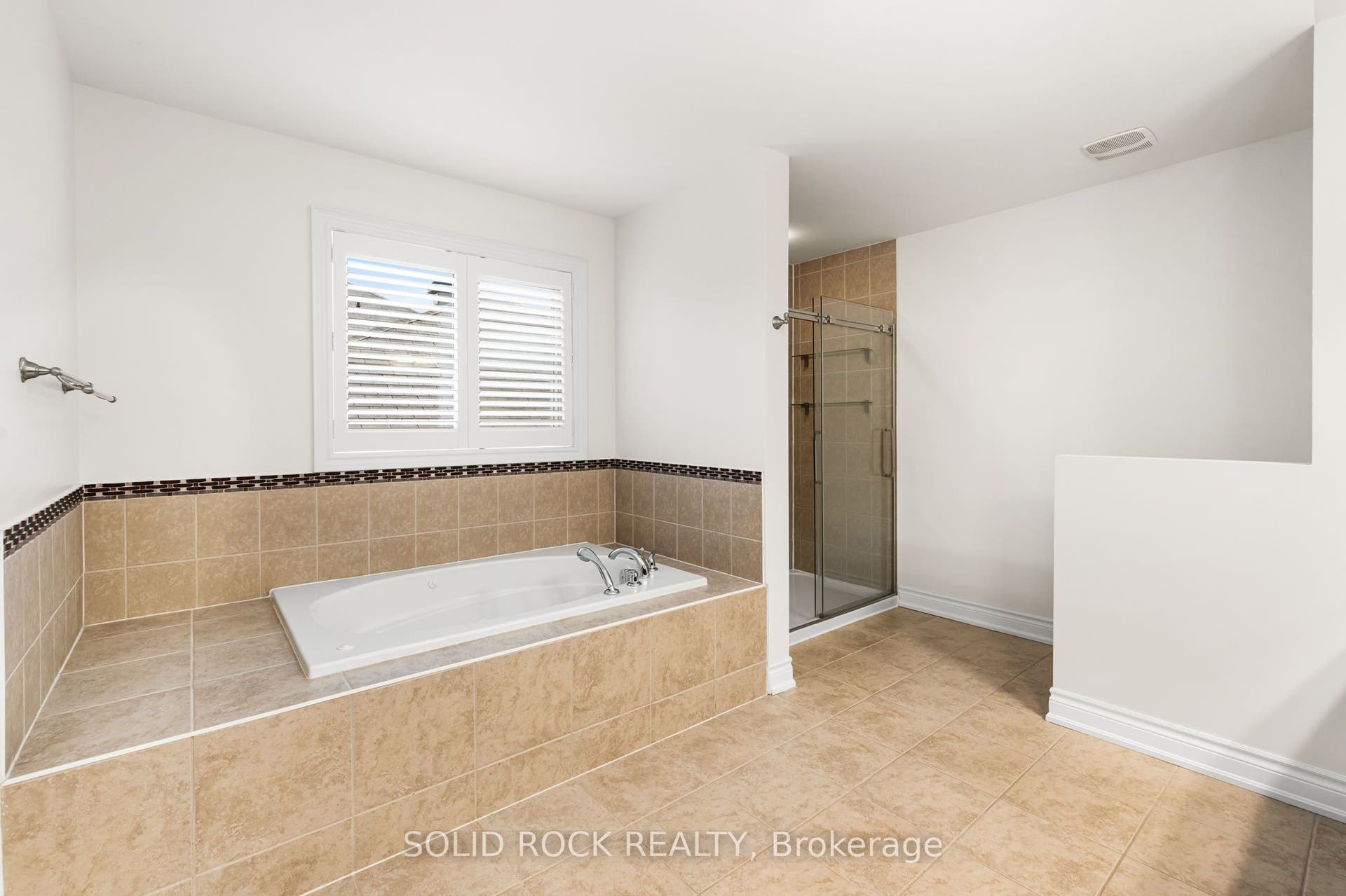 347 Bamburgh Way, Barrhaven, Ottawa ON K2J 5R1 347 Bamburgh Way, Barrhaven, Ottawa ON K2J 5R1