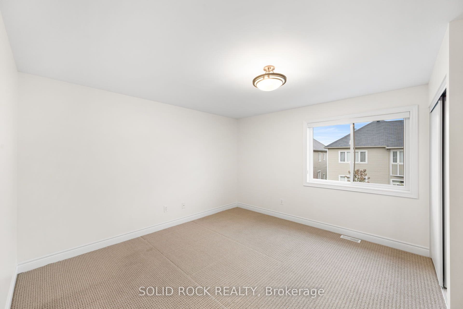 347 Bamburgh Way, Barrhaven, Ottawa ON K2J 5R1 347 Bamburgh Way, Barrhaven, Ottawa ON K2J 5R1