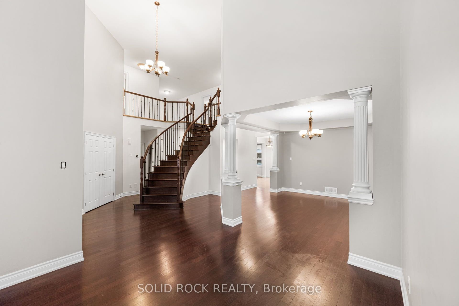 347 Bamburgh Way, Barrhaven, Ottawa ON K2J 5R1 347 Bamburgh Way, Barrhaven, Ottawa ON K2J 5R1