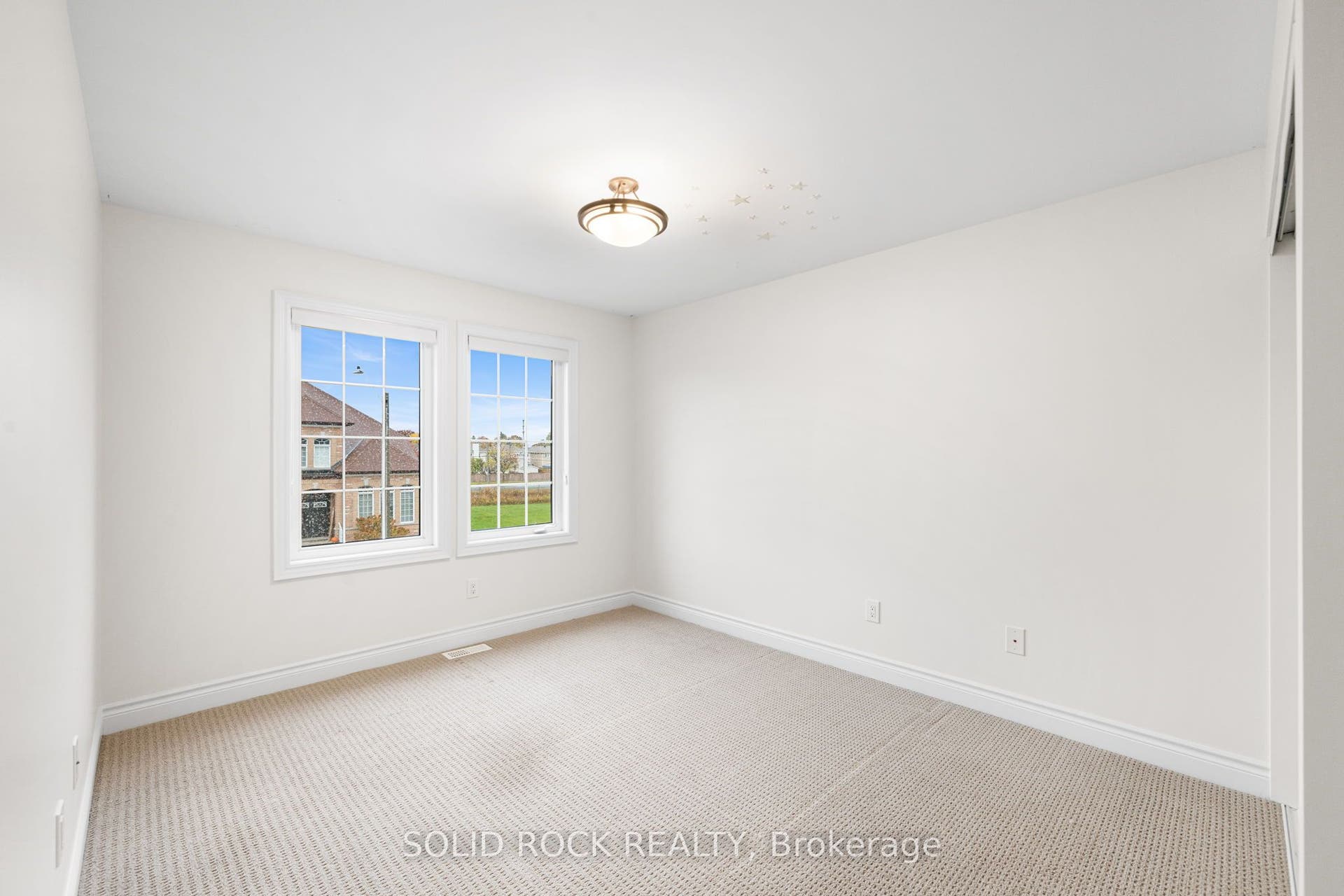 347 Bamburgh Way, Barrhaven, Ottawa ON K2J 5R1 347 Bamburgh Way, Barrhaven, Ottawa ON K2J 5R1