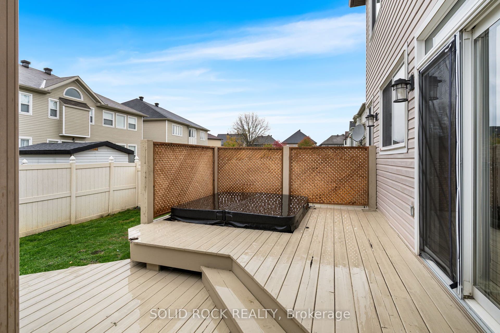 347 Bamburgh Way, Barrhaven, Ottawa ON K2J 5R1 347 Bamburgh Way, Barrhaven, Ottawa ON K2J 5R1