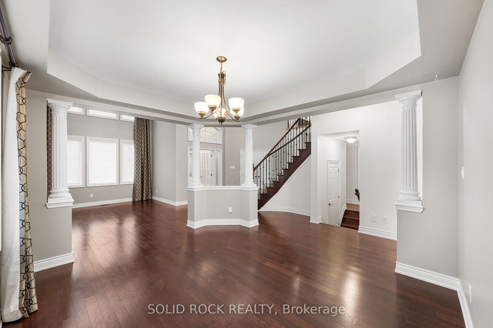 347 Bamburgh Way, Barrhaven, Ottawa ON K2J 5R1 347 Bamburgh Way, Barrhaven, Ottawa ON K2J 5R1