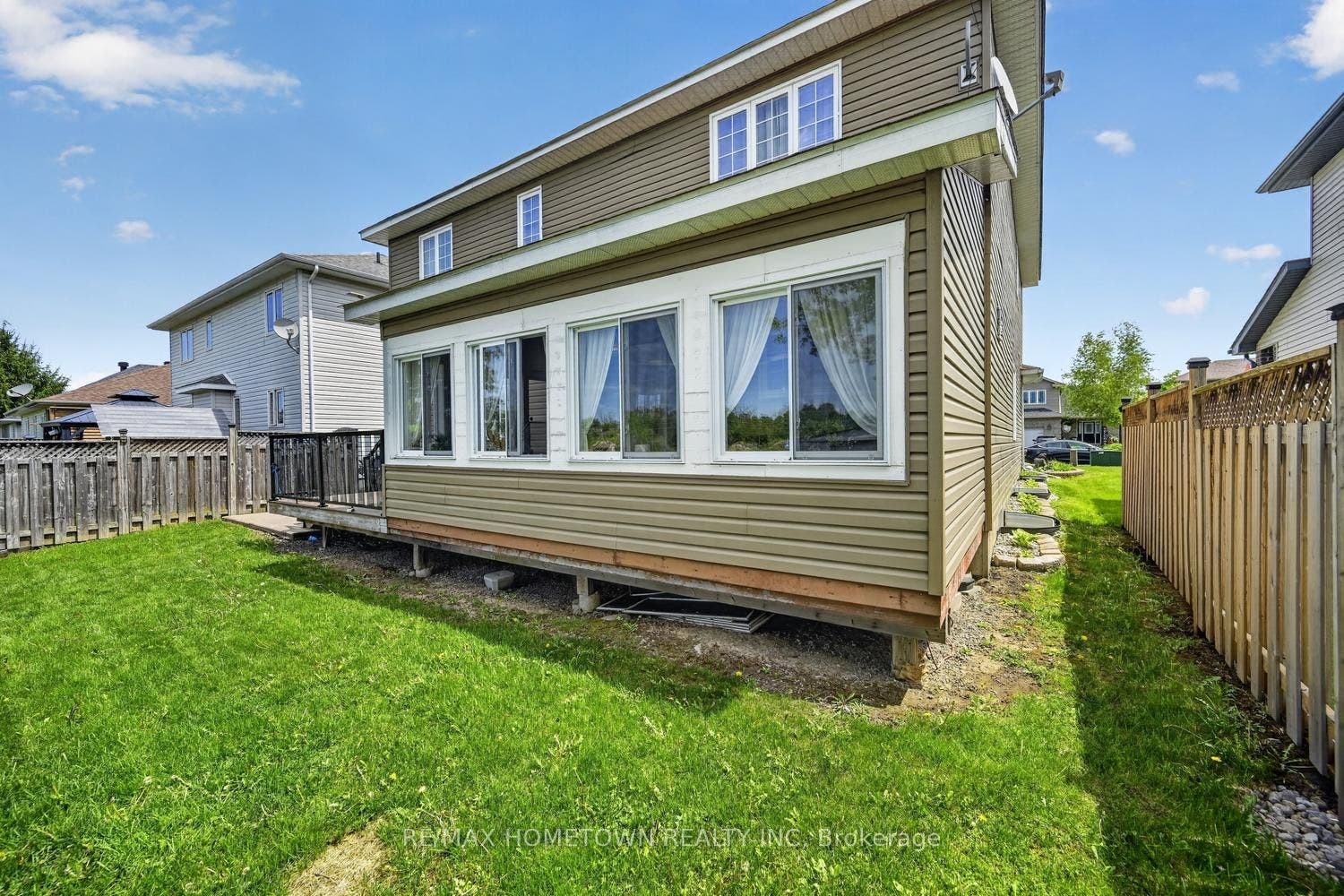 1020 Crestwood Drive, Brockville, Leeds And Grenville ON K6V 7N1 1020 Crestwood Drive, Brockville, Leeds And Grenville ON K6V 7N1