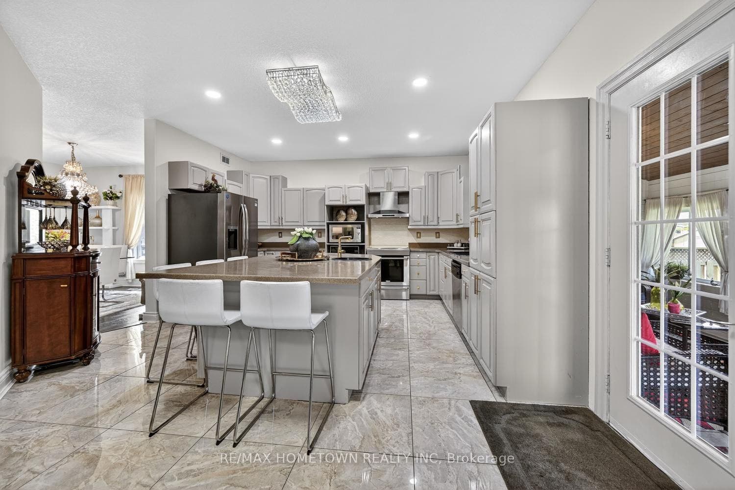 1020 Crestwood Drive, Brockville, Leeds And Grenville ON K6V 7N1 1020 Crestwood Drive, Brockville, Leeds And Grenville ON K6V 7N1