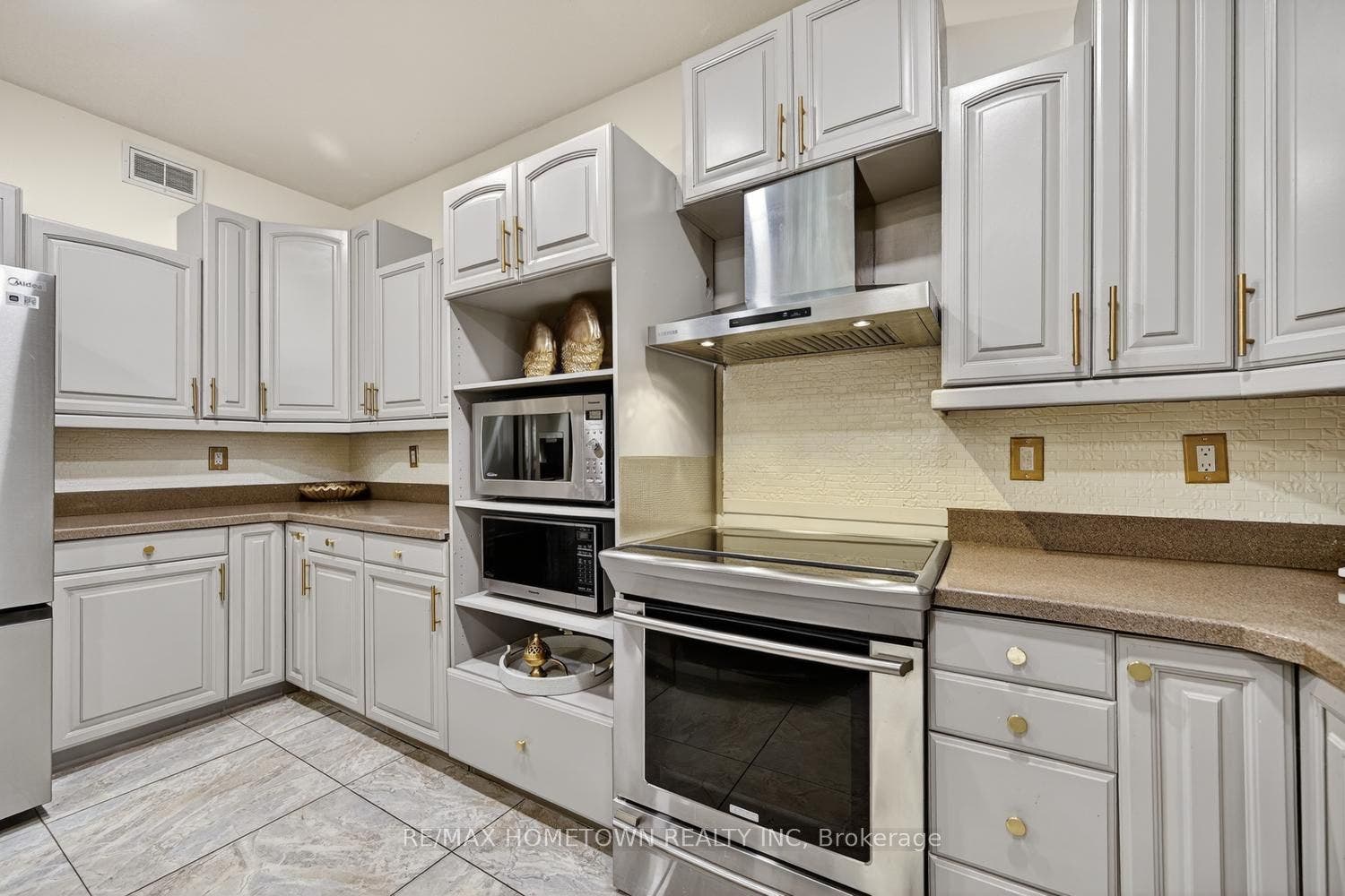 1020 Crestwood Drive, Brockville, Leeds And Grenville ON K6V 7N1 1020 Crestwood Drive, Brockville, Leeds And Grenville ON K6V 7N1