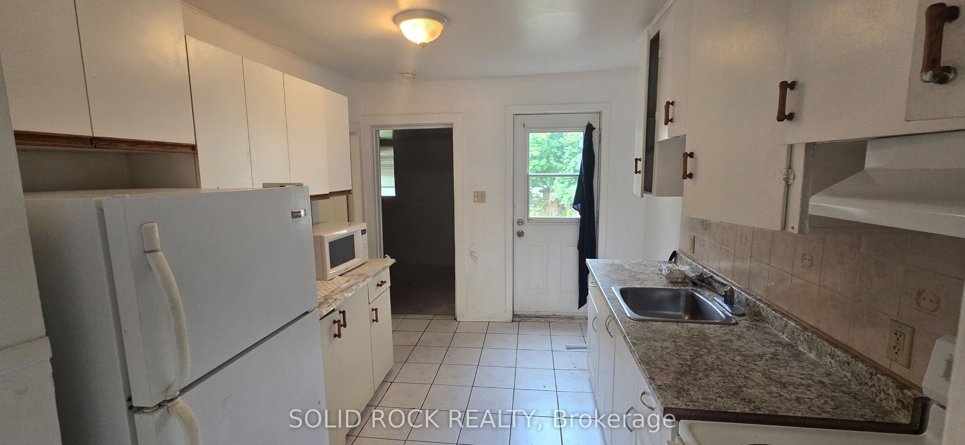 Unit 1 Kitchen