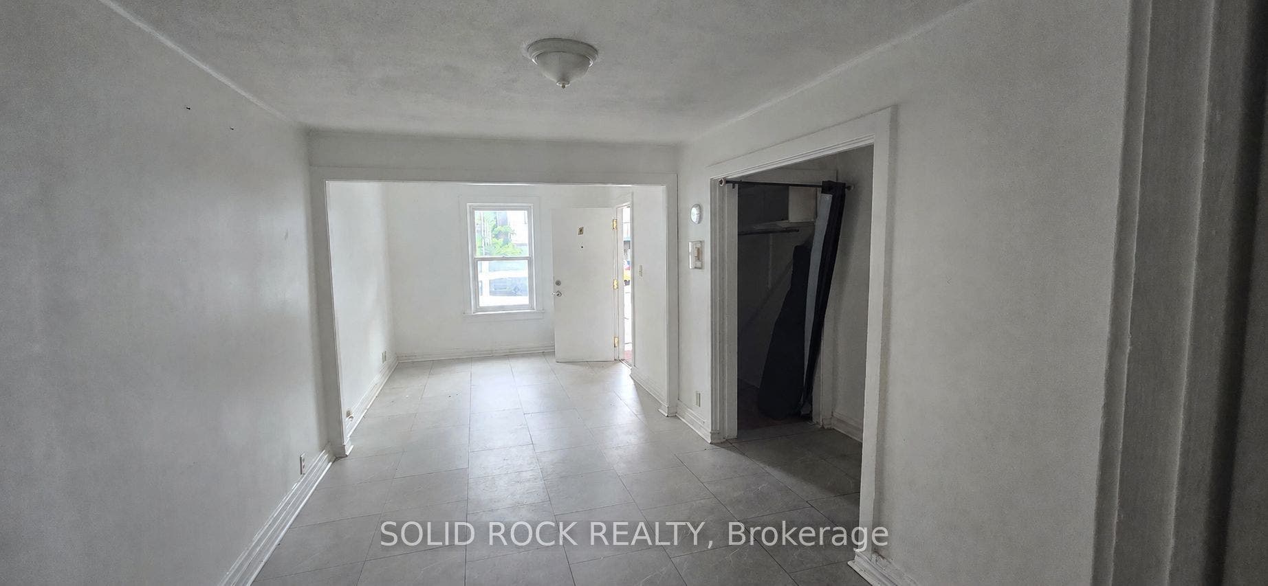 89 Marier Avenue, Vanier And Kingsview Park, Ottawa ON K1L 5S2